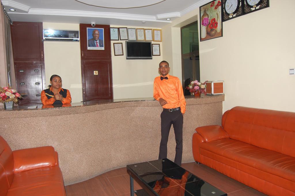 Donsuite Hotel Dar es Salaam Exteriör bild