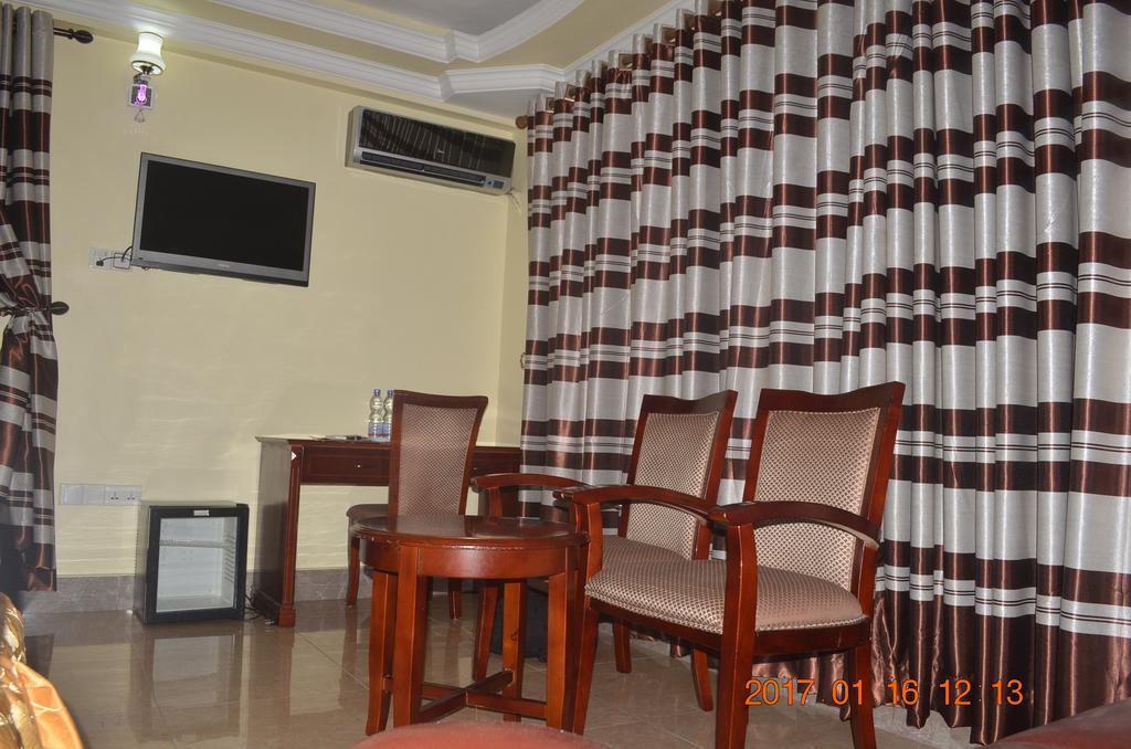 Donsuite Hotel Dar es Salaam Exteriör bild