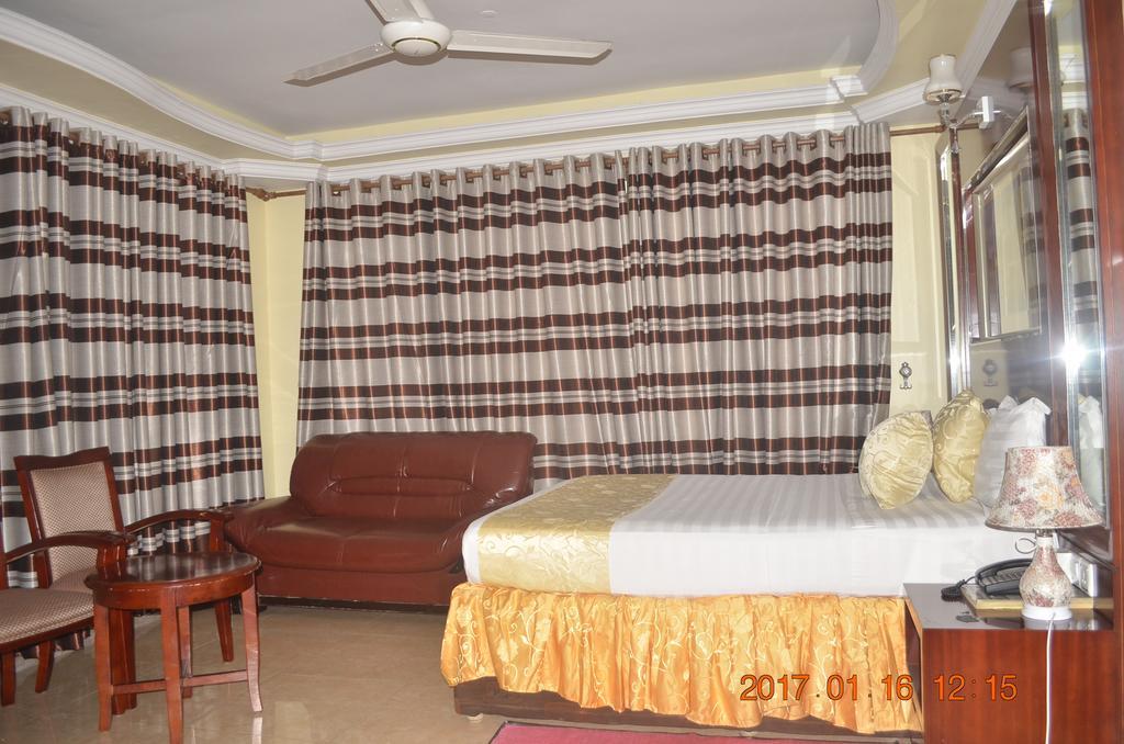 Donsuite Hotel Dar es Salaam Exteriör bild