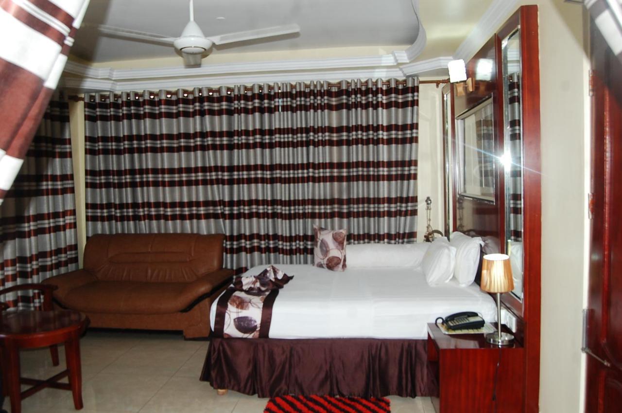 Donsuite Hotel Dar es Salaam Exteriör bild