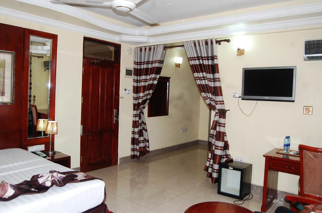 Donsuite Hotel Dar es Salaam Exteriör bild